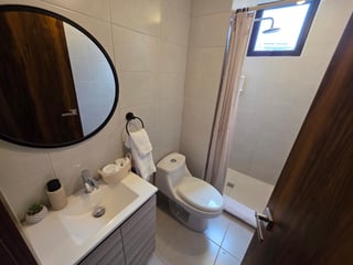 Rento apartamento amueblado de 2 habitaciones en Zona 13 Ref-4818 - 4