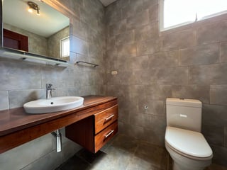 Venta hermosa casa en Km 20 Carr. a Fraijanes, Colinas de Castel (C) - Image 30