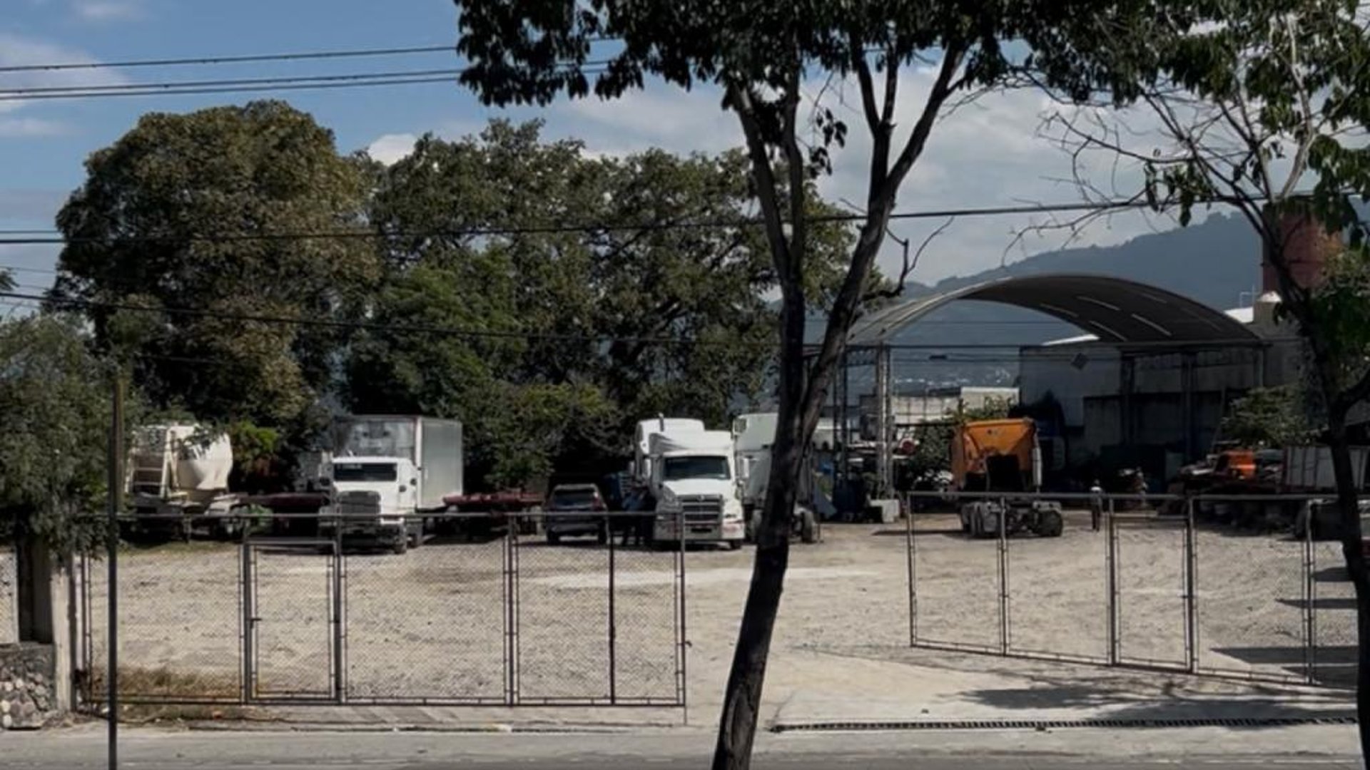 Land for Rent in Zona 17, Guatemala City - Miniatura 3