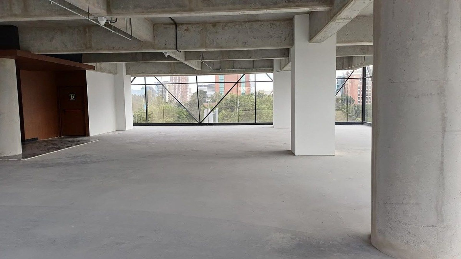 Oficina en Renta – Avenida Reforma, Zona 10 - Miniatura 8