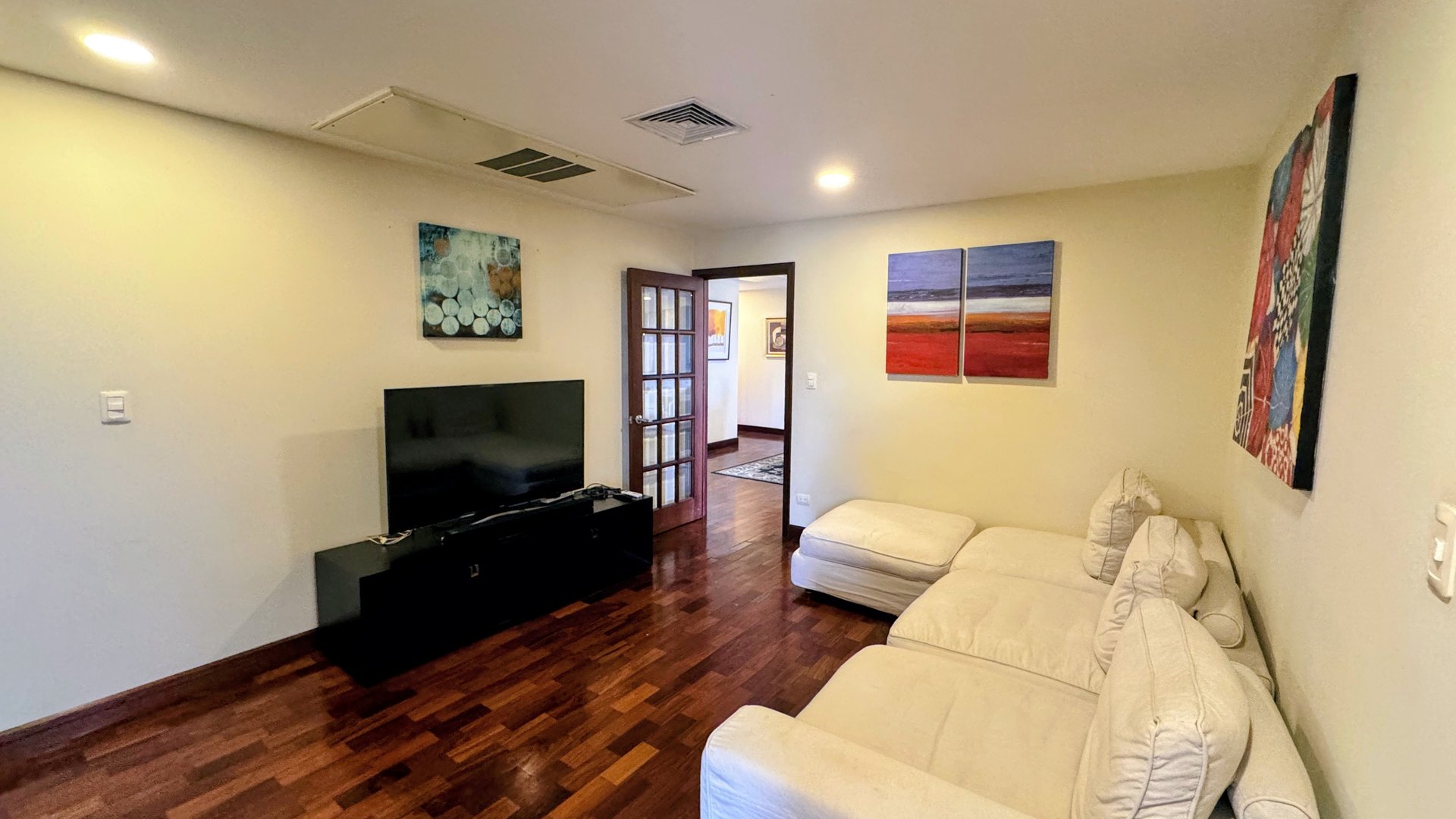 APARTAMENTO AMUEBLADO Y EQUIPADO EN  EDIFICIO SANTA MARIA ZONA 10 - Miniatura 10