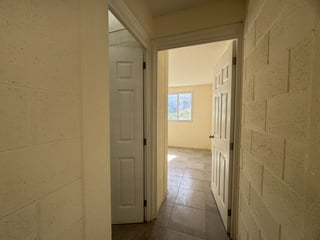 Casa en Venta dentro de Residencial en Sn Miguel Petapa - Image 3