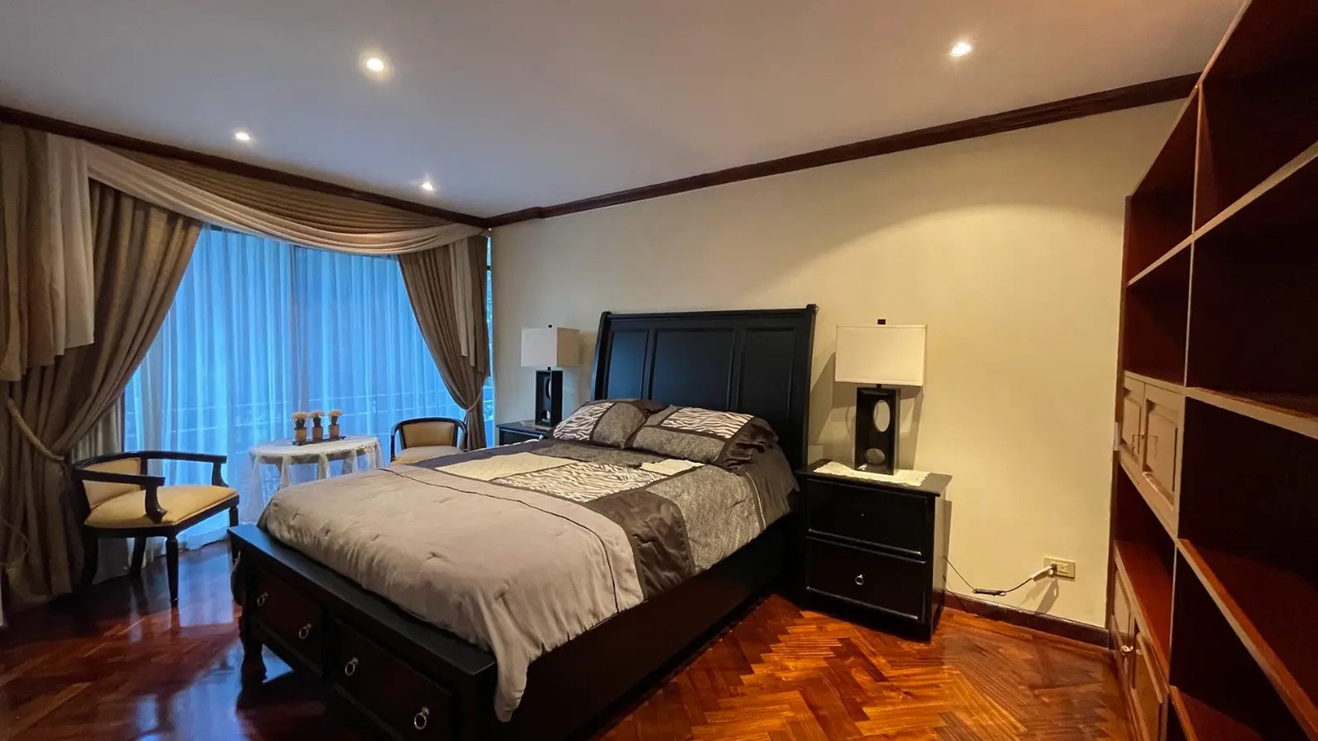 Apartamento en Alquiler Edificio L'Excellence, zona 14 N4 - Miniatura 2