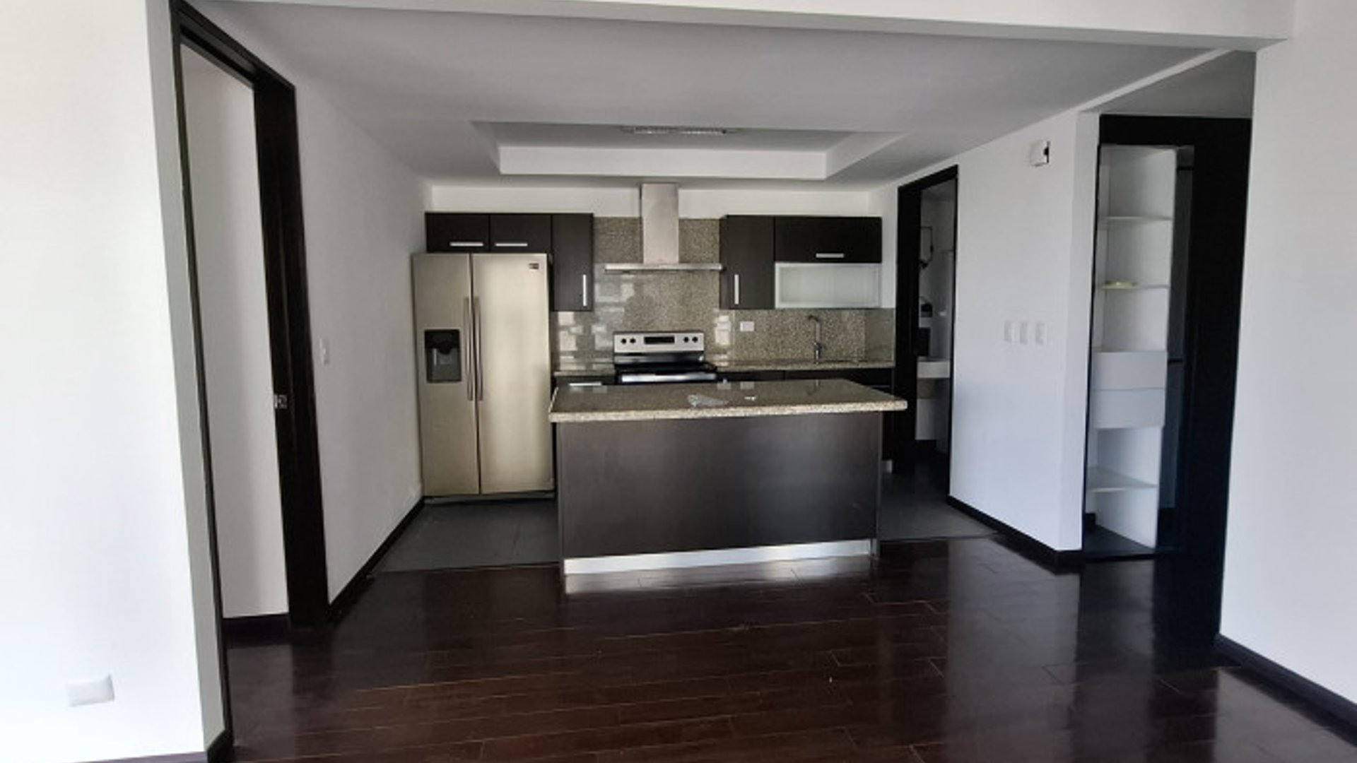 En Renta Apartamento en zona 16 Guatemala - Miniatura 3