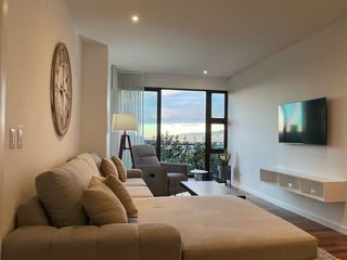 APARTAMENTO AMUEBLADO EN RENTA – EDIFICIO LUCCA | ZONA 10 - Image 11