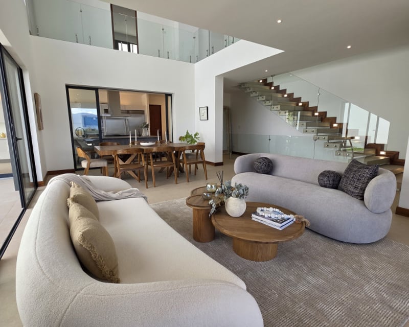 Lujosa Casa en Venta en Exclusiva Zona 16 el Pulte