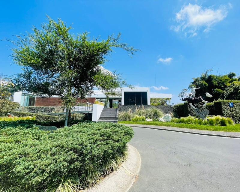 VENTA DE TERRENO RESIDENCIAL - EL PULTÉ ECUESTRE, ZONA 16