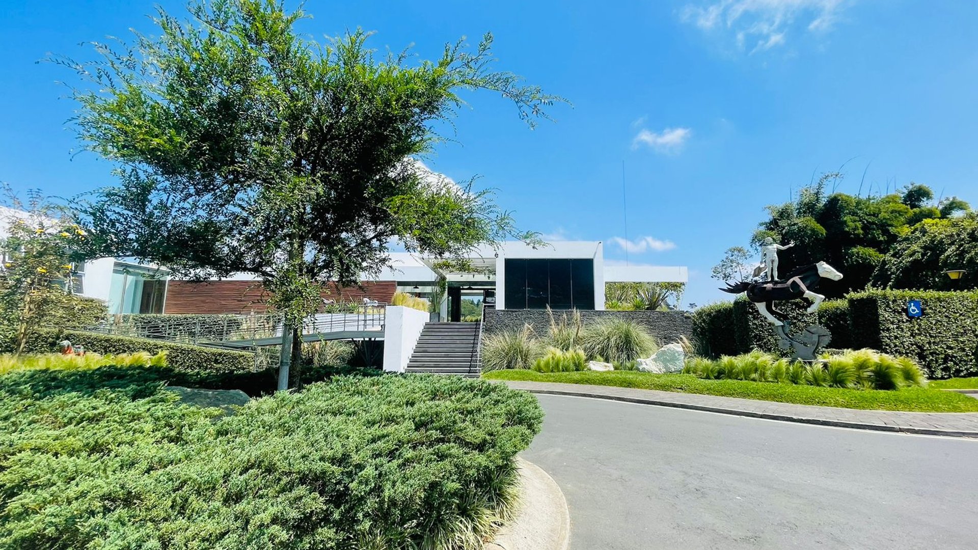 VENTA DE TERRENO RESIDENCIAL - EL PULTÉ ECUESTRE, ZONA 16