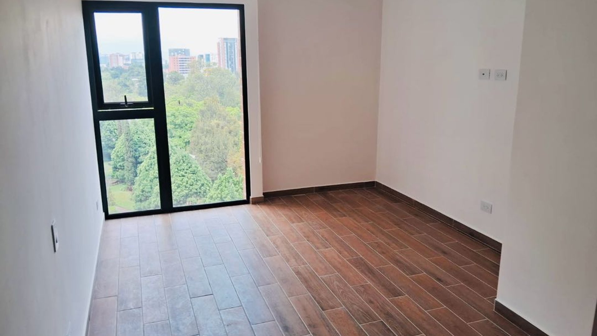 Apartamento en Renta en Parque 14, Zona 14 - Miniatura 9