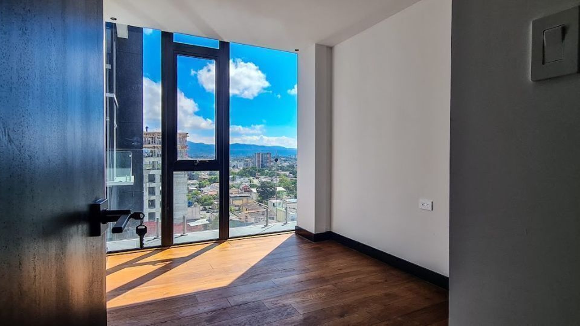 Apartamento en Venta en Villas Mariscal zona 11 - Miniatura 7