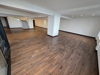 Venta de Penthouse de 4 habitaciones en zona 10 Ref-5053 - Image 12