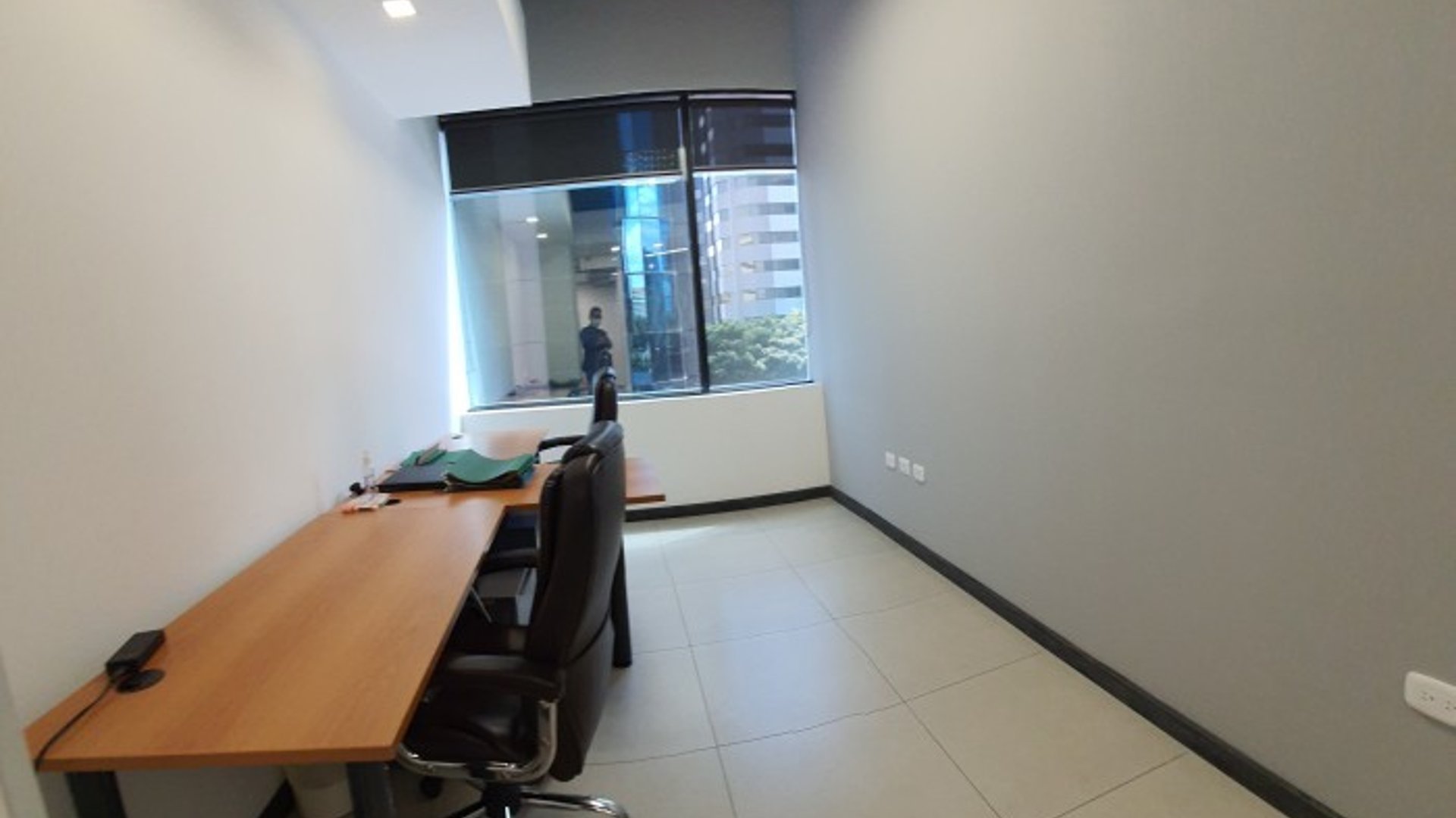 Espacio en Oficina en Renta Edificio Europlaza Zona 14 - Miniatura 4