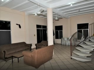 Chalet con amplio terreno en venta en Escuintla - Image 3