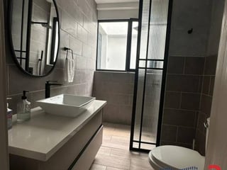 Casa  en Venta, Zona 10 (V10075) - 5
