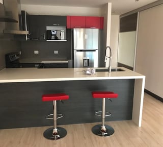Apartamento en Edificio Veinti4 zona 10 2 Habitaciones nivel alto