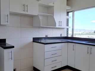 LINDO APARTAMENTO EN ZONA 13 - 3