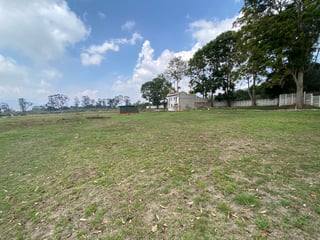 Terreno en venta, en Antigua Guatemala - Image 2