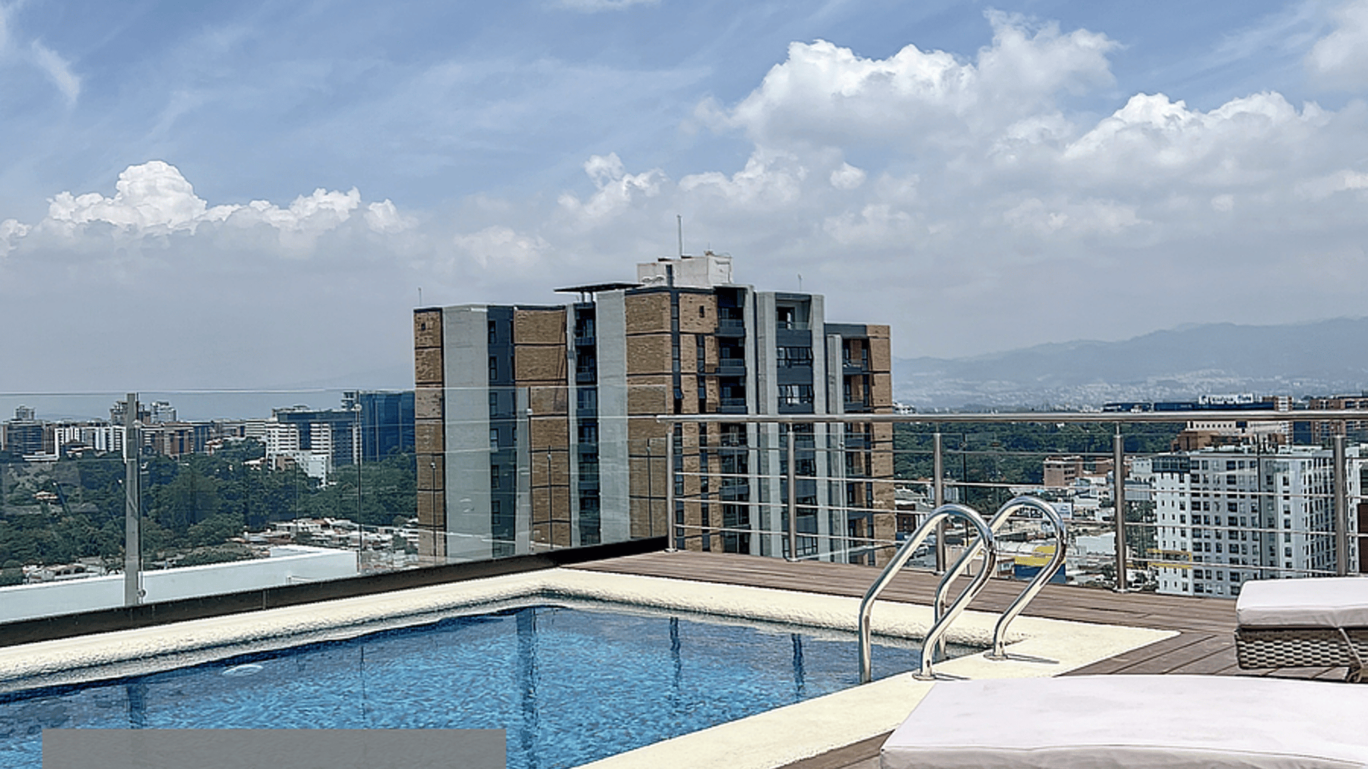 Apartamento en Renta – Casalini Diagonal 6, Zona 10 - Miniatura 31