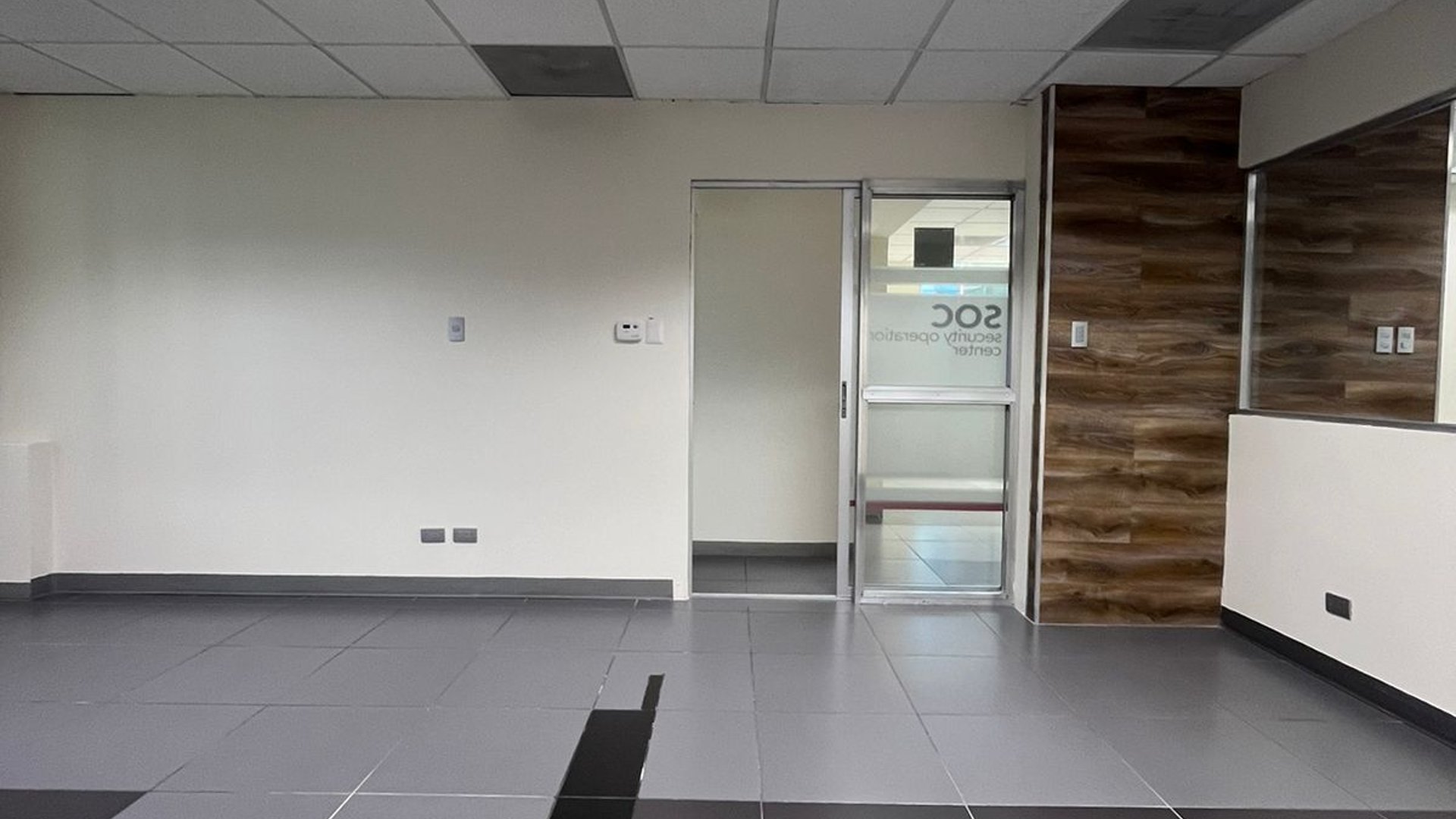 Oficina en Alquiler / Venta en Europlaza, zona 14 Guatemala - Miniatura 17