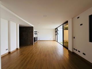VENTA DE HERMOSA CASA PARA ESTRENAR - VH1, ZONA 15 - 3