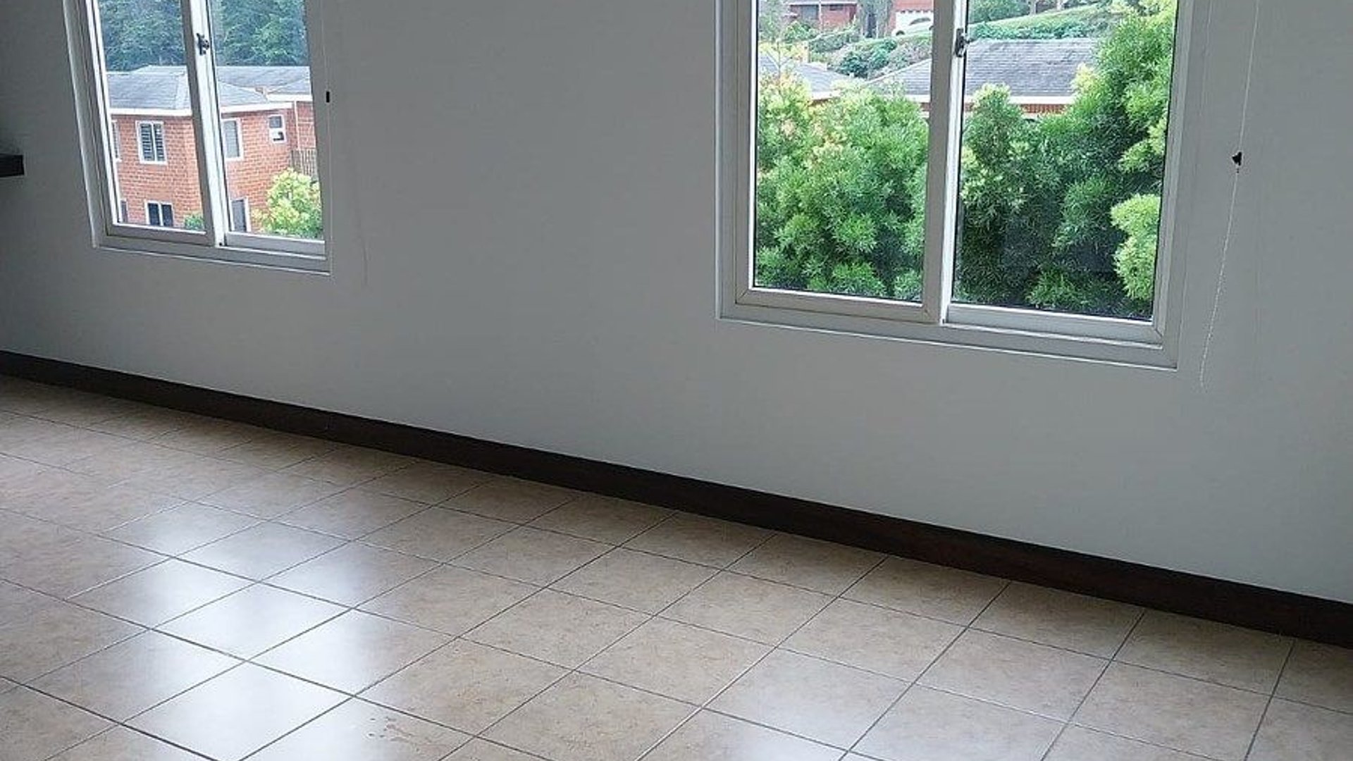 Apartamento en Renta - Edificio Entreluces Km 13.5 CAES