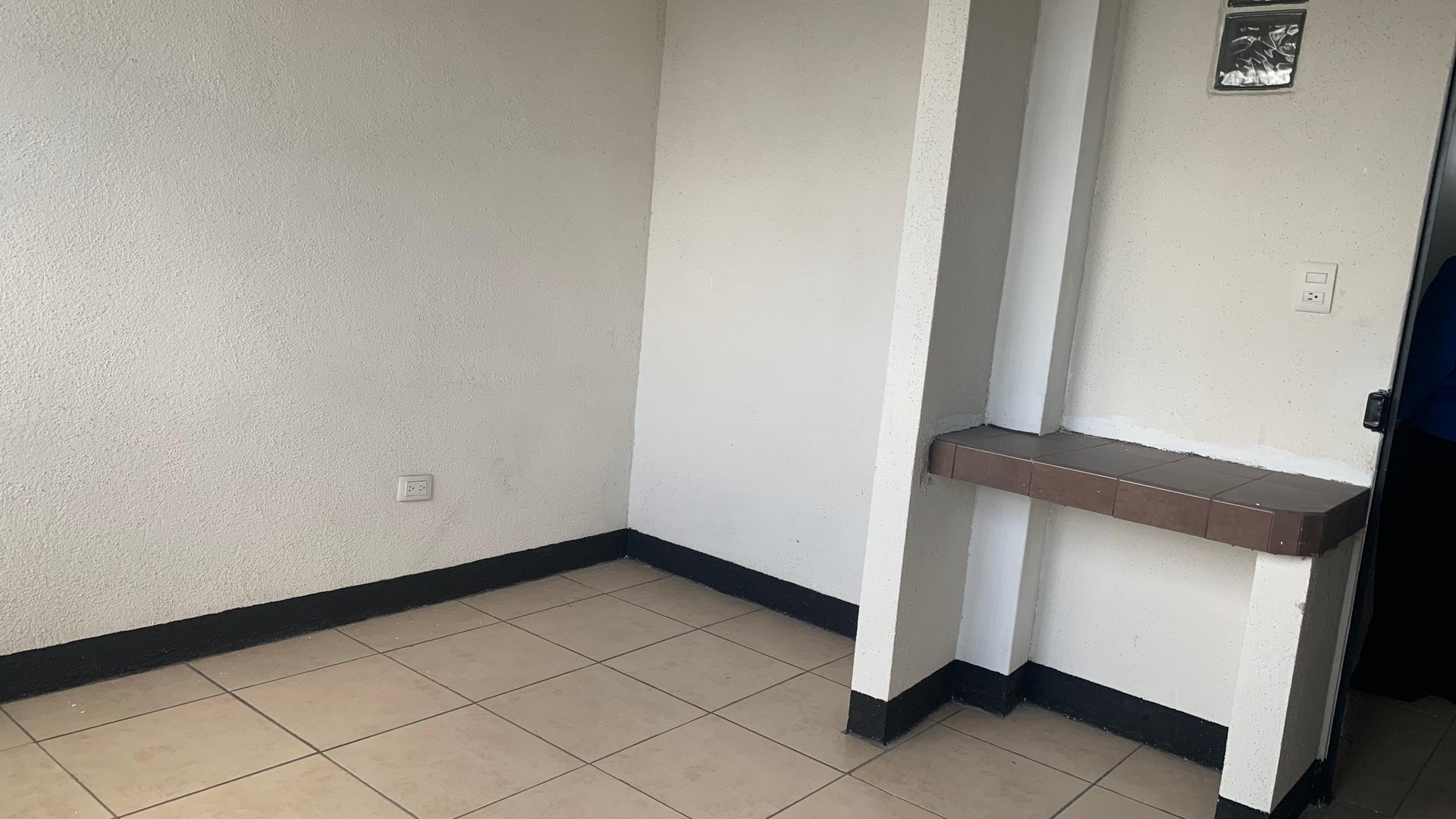 INMUEBLE DE USO MIXTO EN CALLE PRINCIPAL, CALLE MARTI ZONA 6 - Miniatura 12