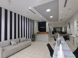 En renta Local comercial Américas zona 13 para Salón - 3