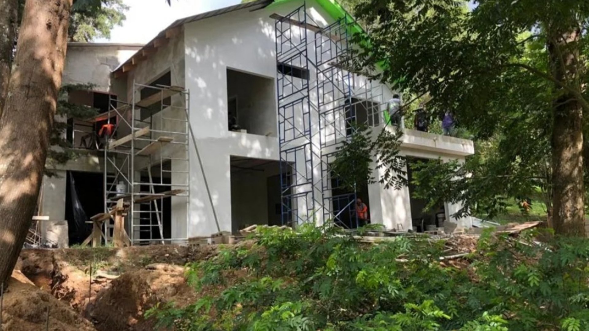 Vendo casa en construcción terminada en 12 meses  La Foresta