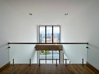 Apartamento de 2 niveles en renta, Zona 10 - 5