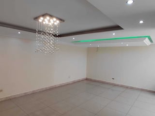 Casa en Renta de 4 Dormitorios en zona 10 - 4