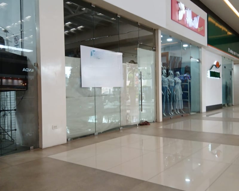 Local comercial en renta en importante plaza comercial