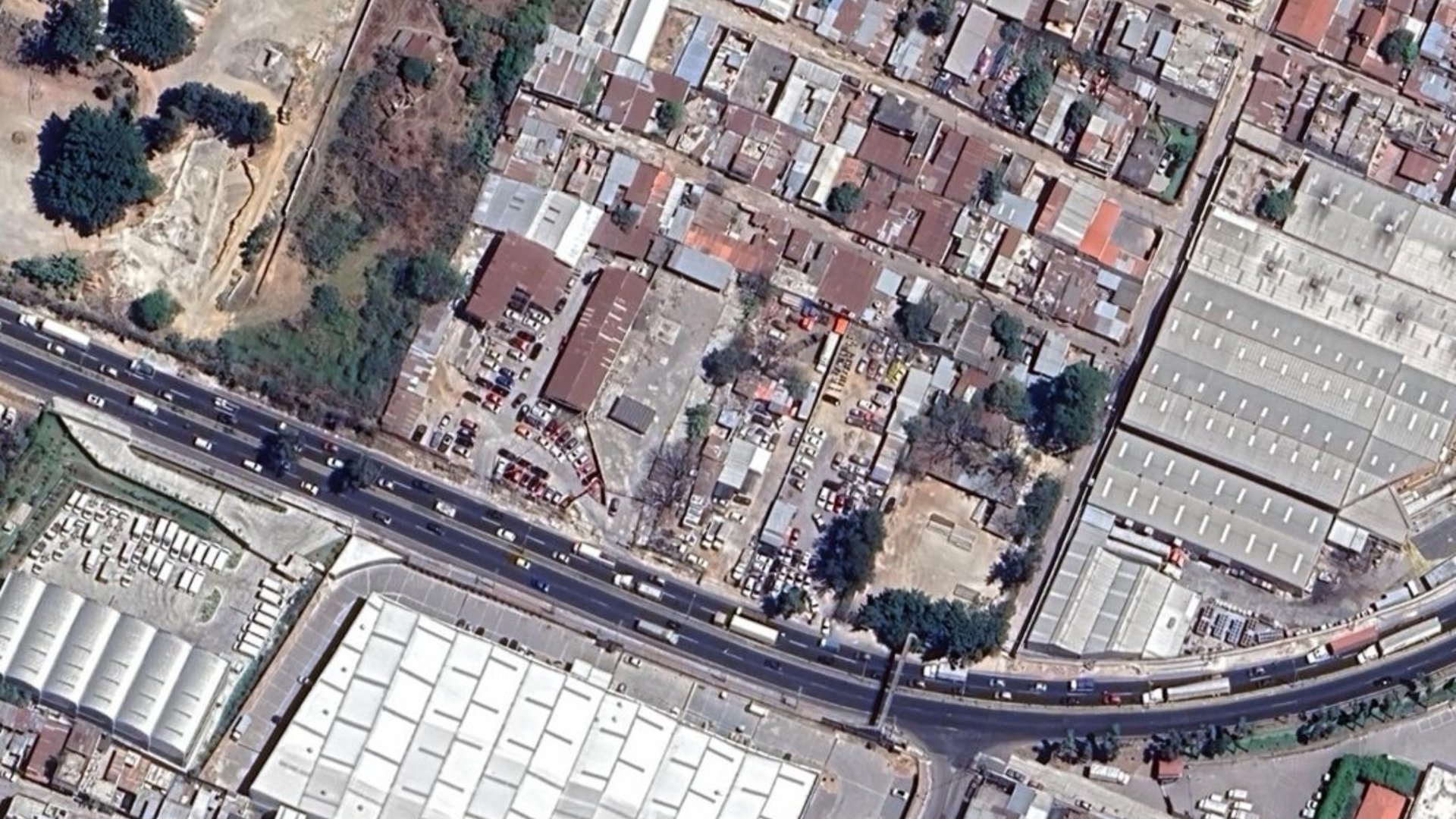 Terreno Comercial en Renta en Villa Nueva Guatemala - Miniatura 3