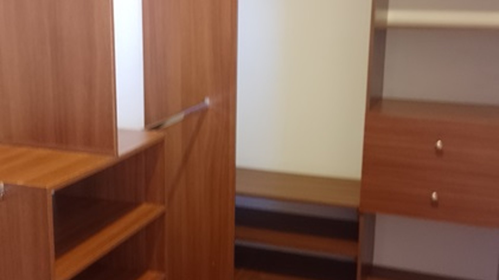 Alquilo Apartamento de 2 dormitorios Zona 15 - Miniatura 6