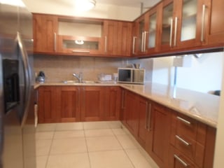 VENDO O RENTO Elegante Apartamento en zona 14 - 2