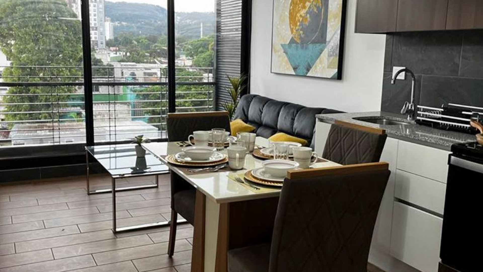 APARTAMENTO AMOBLADO EN RENTA EN ZONA 14 - Image 1