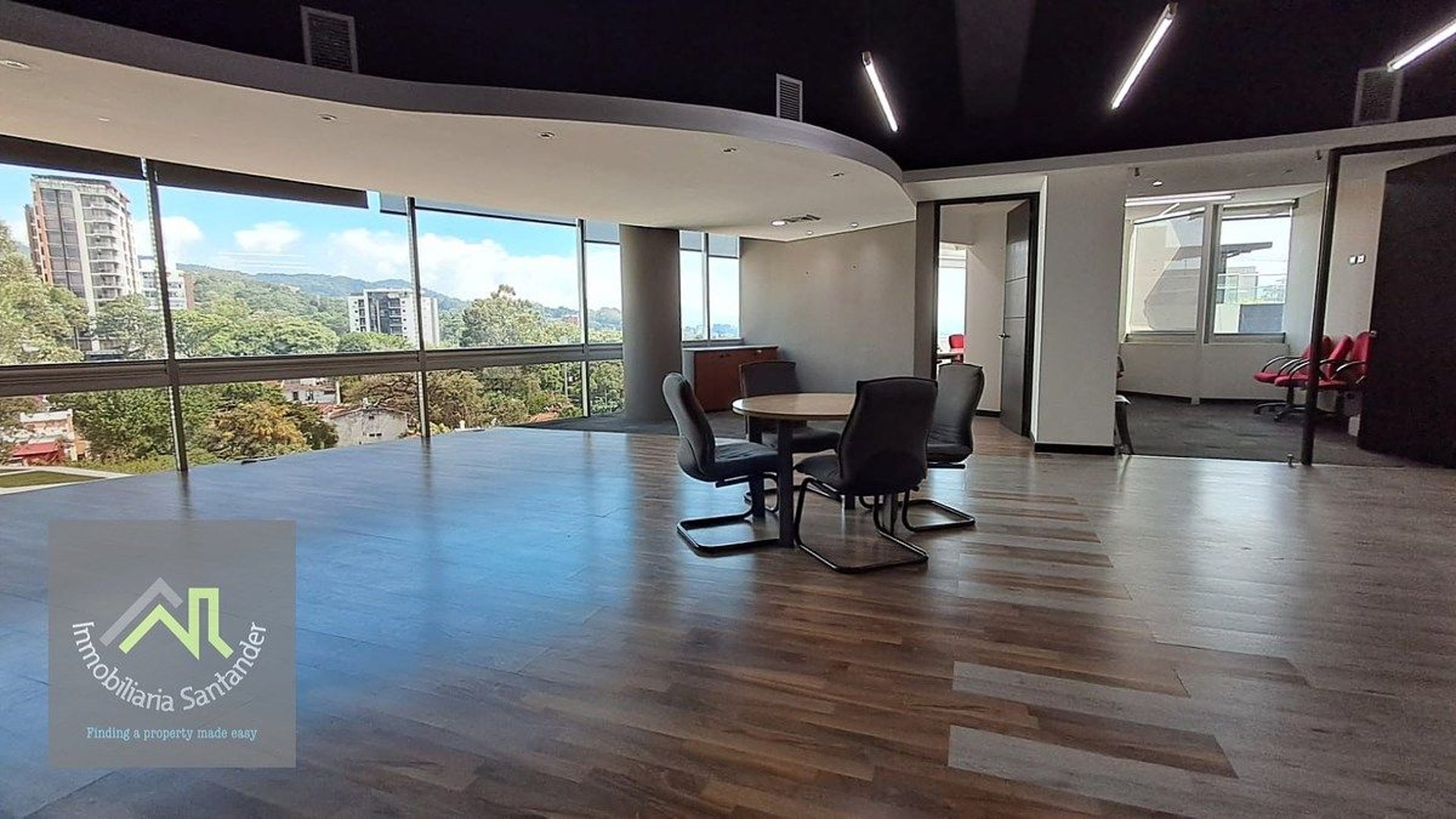 Oficina en renta – Edificio Avante, zona 15