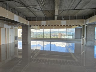 En venta oficinas en la Zona 10 Interamericas - Image 13