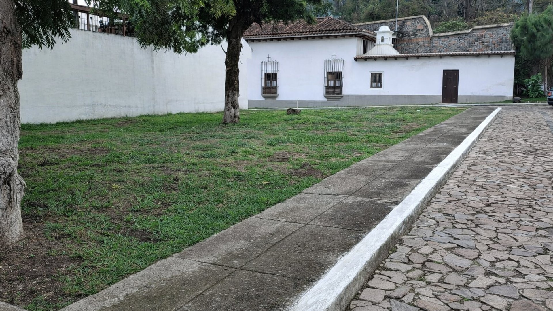 LOTE EN ESQUINA EN VENTA – PORTAL DE ANTIGUA - Miniatura 2