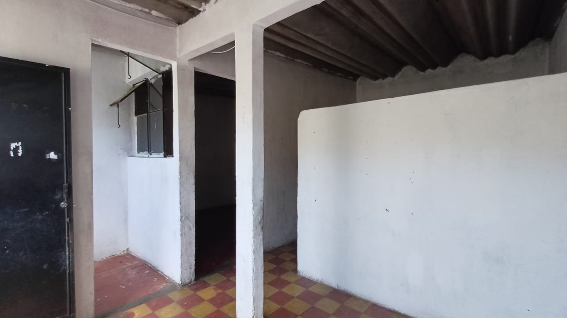 VENTA Casa con Apartamentos Zona 21 Colonia Guajitos - Miniatura 3