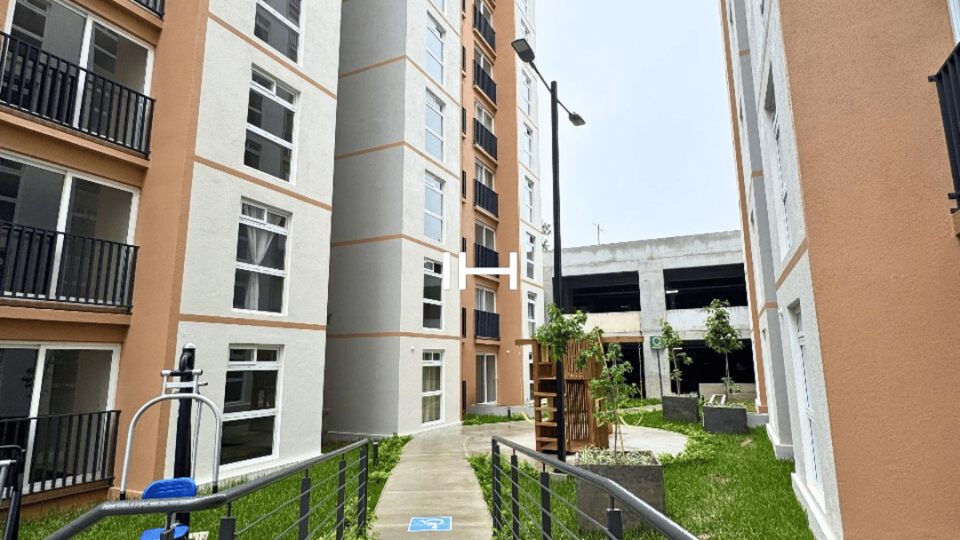 APARTAMENTO EN VENTA ZONA 16, LARES 16 PRIMER NIVEL 