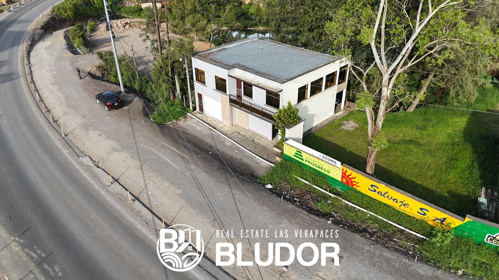 Santa Cruz Verapaz – Edificio Comercial a Orilla de Ruta