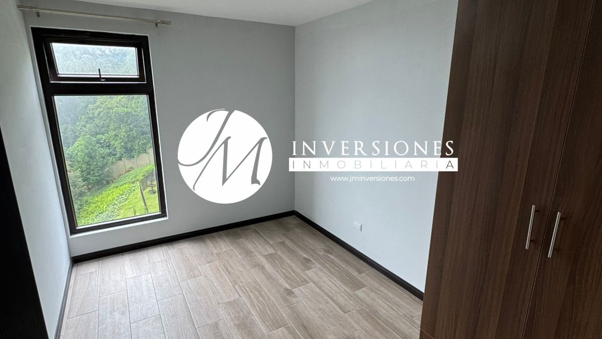 Apartamento en renta en zona 16 - Miniatura 2