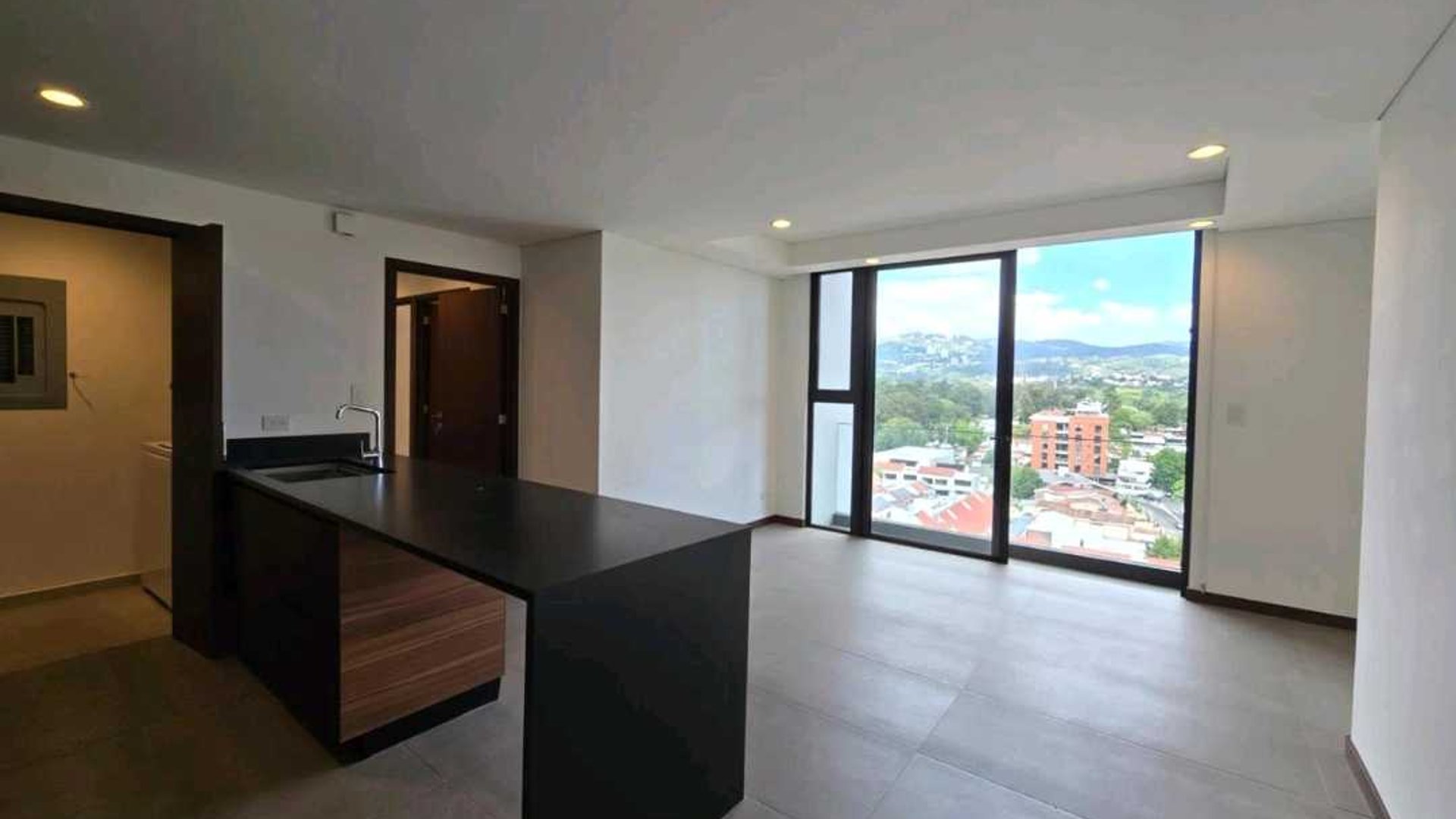 APARTAMENTO EN ALQUILER ???? Reserva 5 Avenida, Zona 14 - Miniatura 2