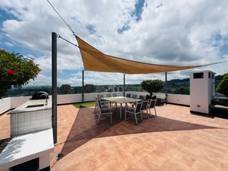 Venta de Hermoso Apartamento - Ikaria, Zona 15 - Image 25