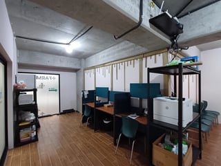 VENTA Oficina Zona 9 Ascend  - 4