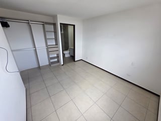 Apartamento en Renta Edificio Parque San Jorge Zona 11 Ref-6050 - 5