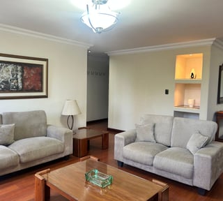 Apartamento Amueblado en Renta Zona 14 Edificio Marques del Valle
