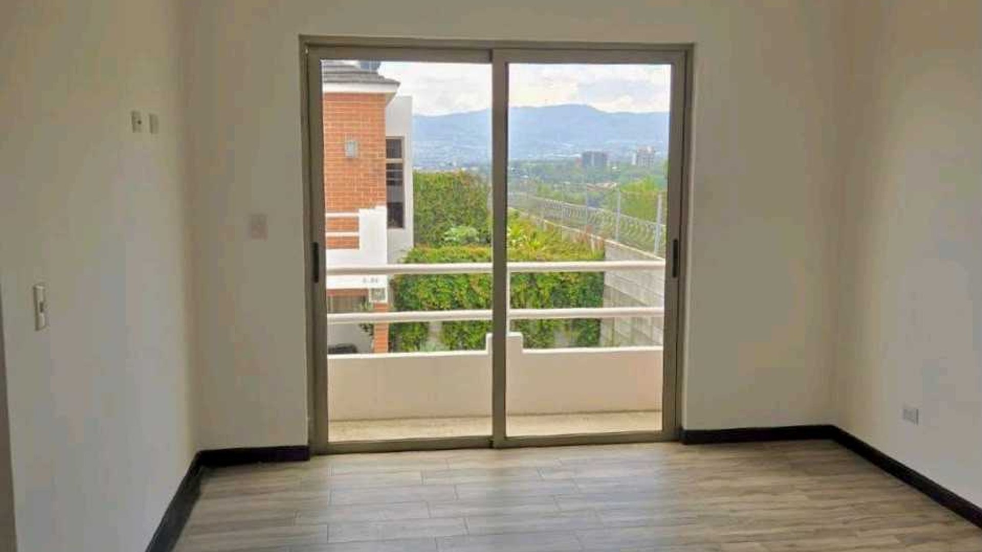CASA EN VENTA / ALQUILER ???? Condominio Tanta Premier, Santa Catarina - Miniatura 9