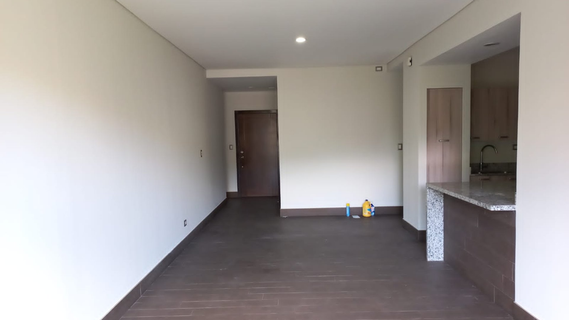 GANGA!! EN Km. 14.5 CAES EDIFICIO  SKY DESTINY En Venta Apartamento - Miniatura 5