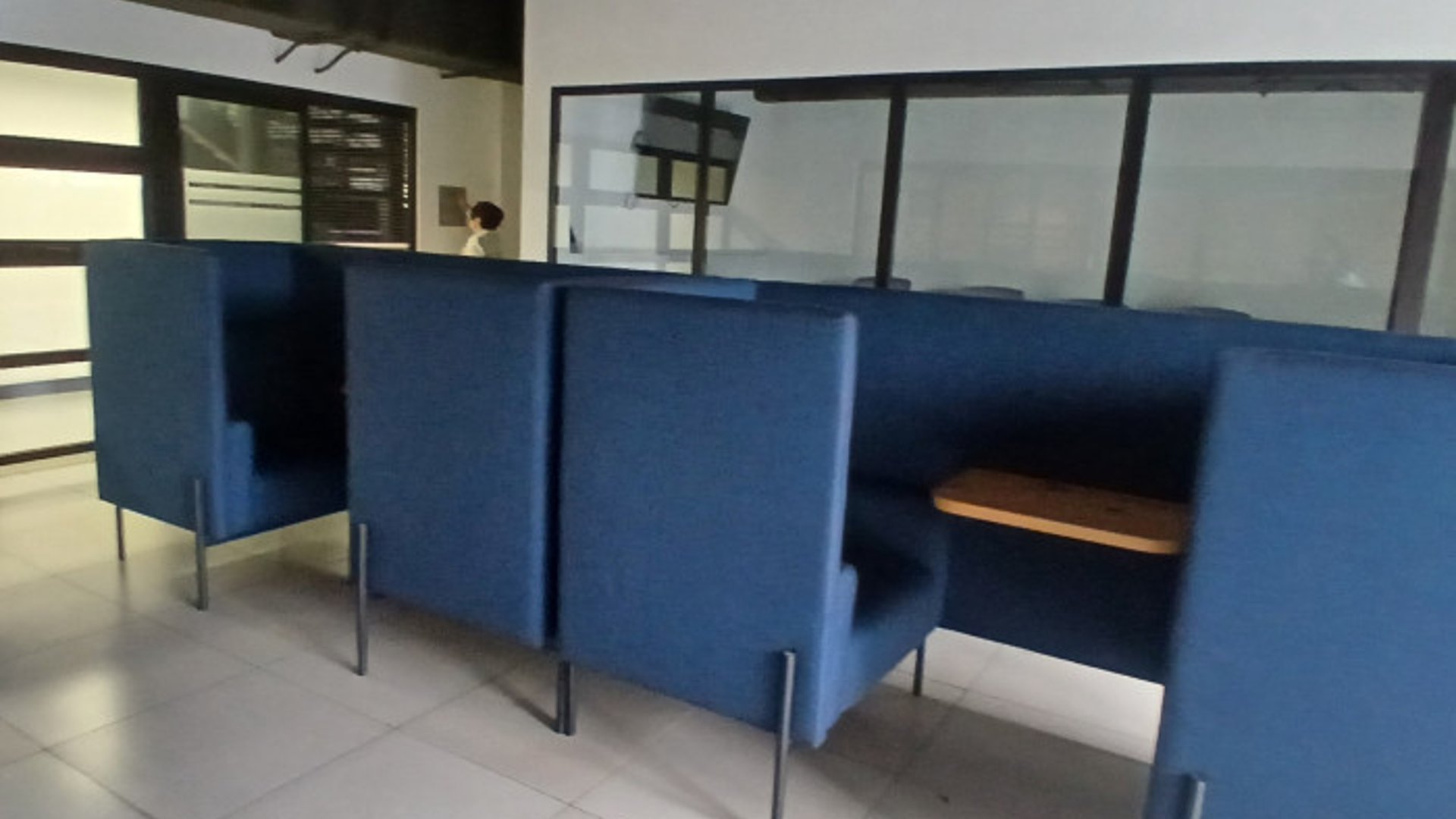 Oficina Comercial en Renta en zona 9 - Miniatura 15